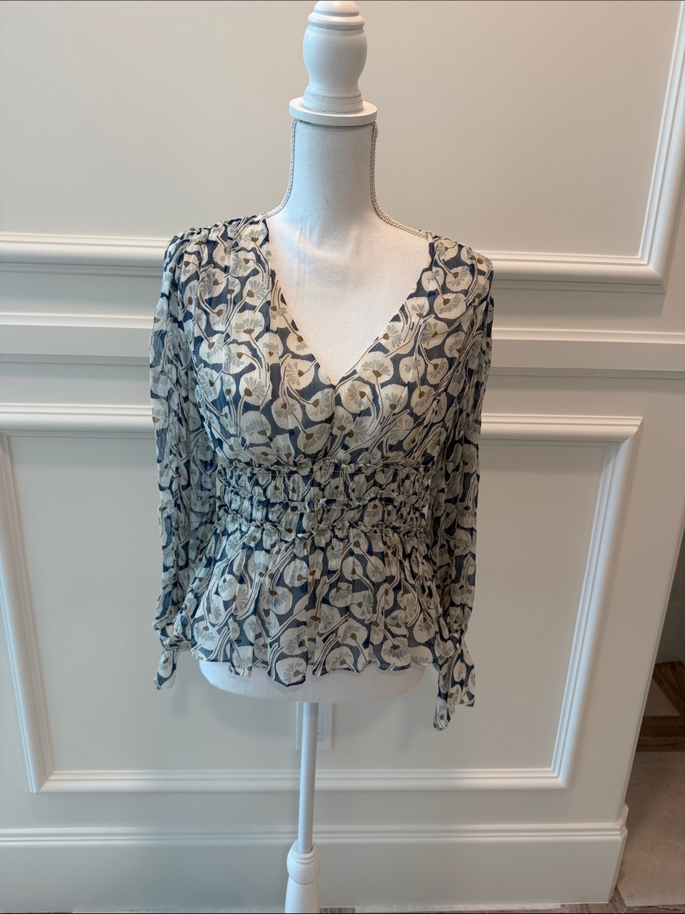 Floral V-Neck Blouse - Blue Ivory 4